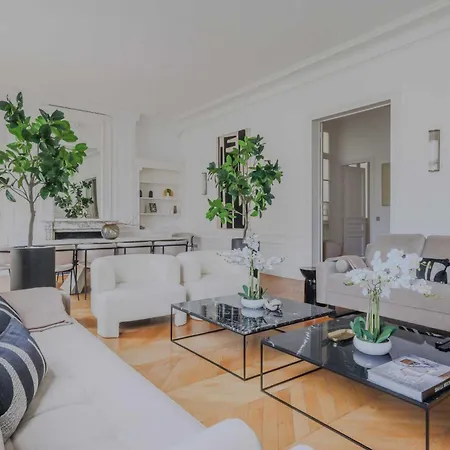 Spacious - 5br-12p - Trocadero
