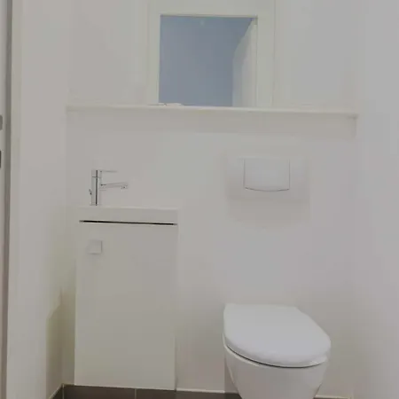 Spacious - 5br-12p - Trocadero *